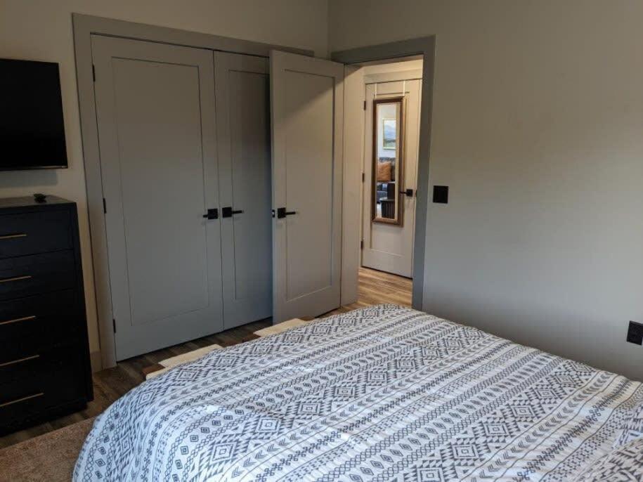 Modern Condo 210 Just Blocks From Lake Michigan 트래버스 시티 외부 사진