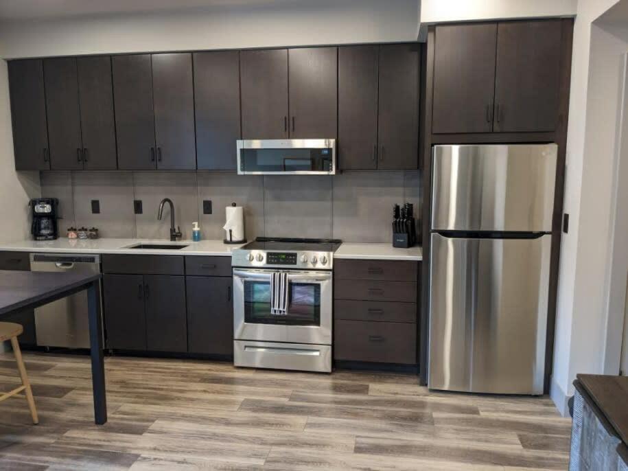 Modern Condo 210 Just Blocks From Lake Michigan 트래버스 시티 외부 사진