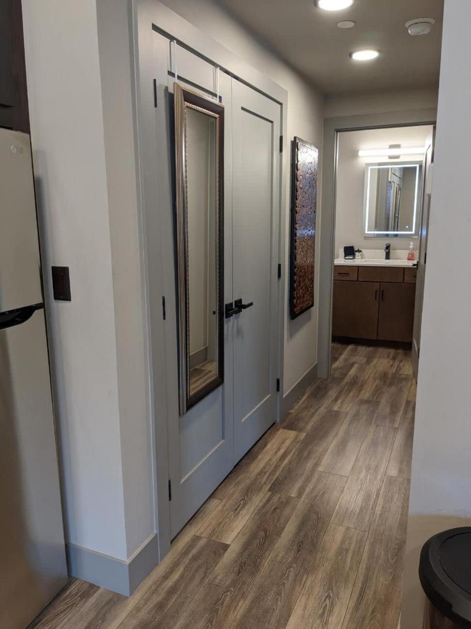 Modern Condo 210 Just Blocks From Lake Michigan 트래버스 시티 외부 사진